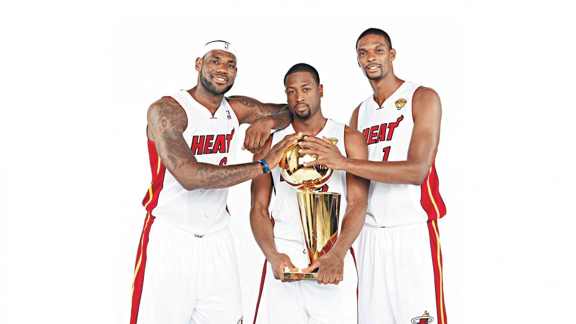 MILAN SPORTS中国站-球队战术揭秘：教练如何调兵遣将？，教练布置战术